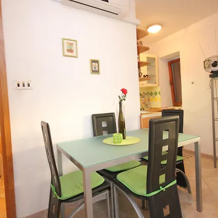 Apartamento By The Sea - 8930 *